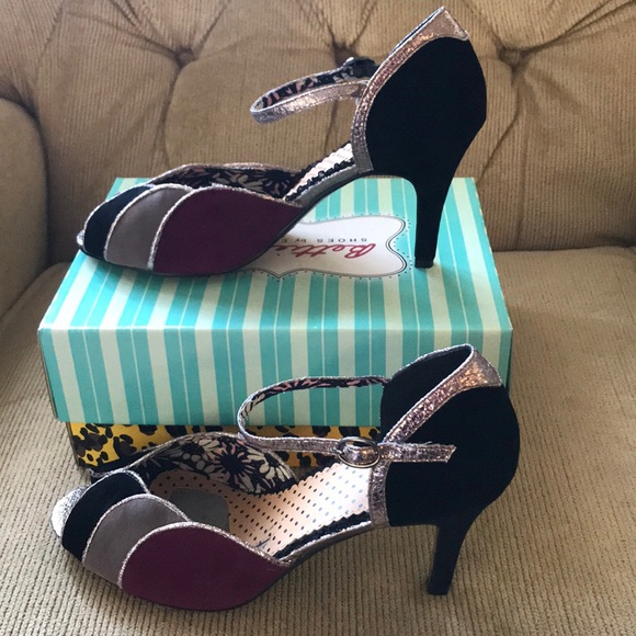 NIB Bettie Page shoes size 9 black/silver - Picture 4 of 6